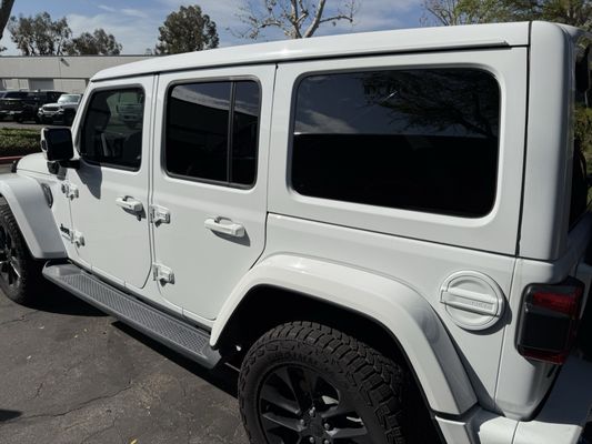 Jeep Wrangler — Side Profile